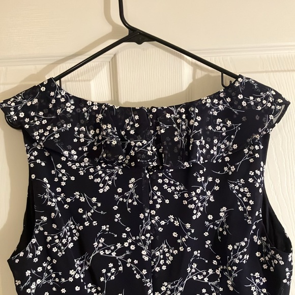 Sleeveless ruffle dress by Jessica Howard - Picture 6 of 7